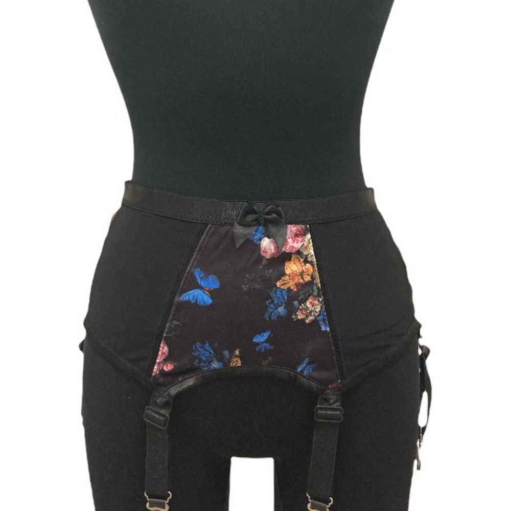Bedroom Stories “Marie Antoinette” Style Butterfly Print Garter Belt ~ L ~ NWT
